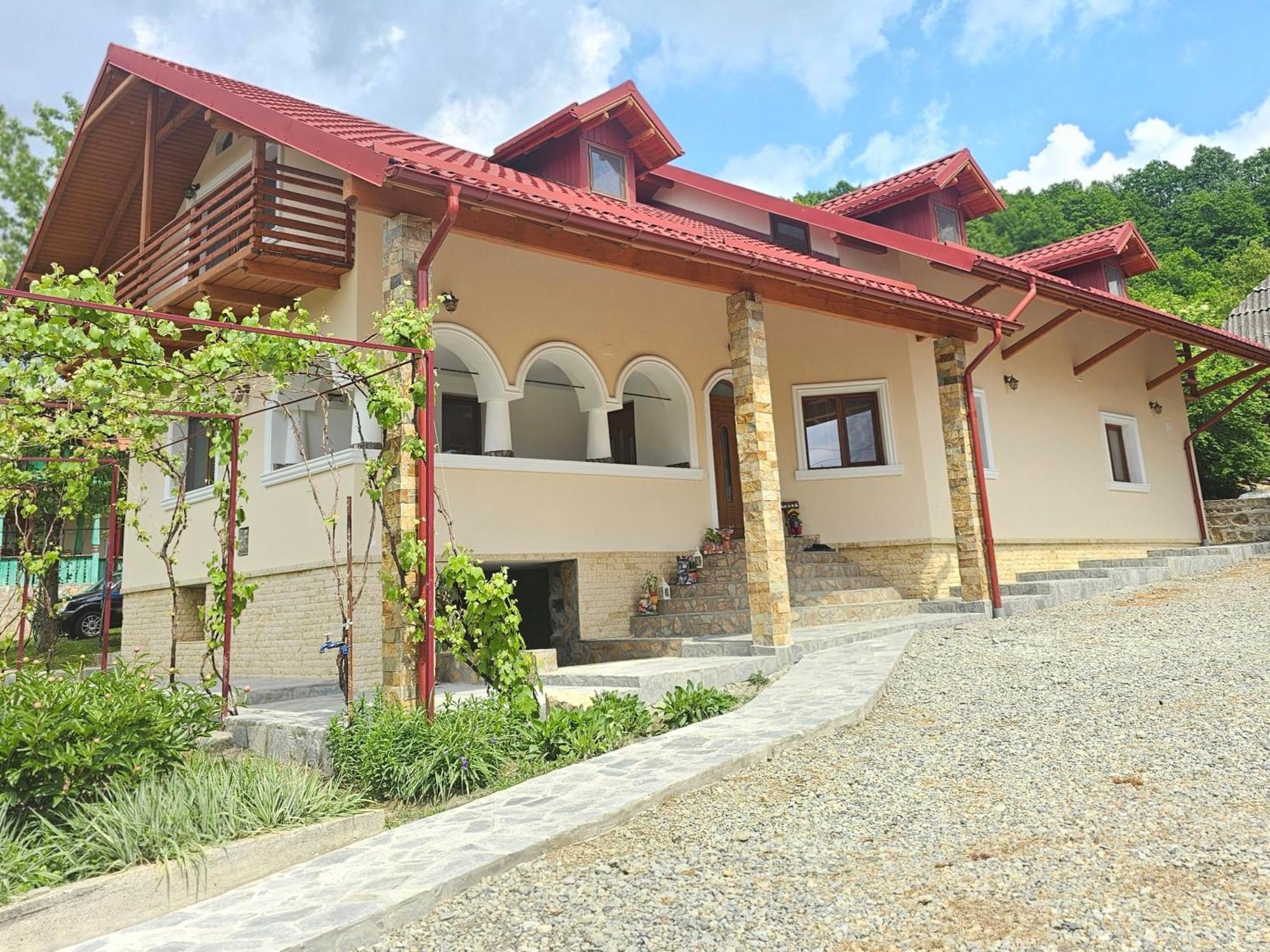 Casa Hera Călimăneşti Zewnętrze zdjęcie